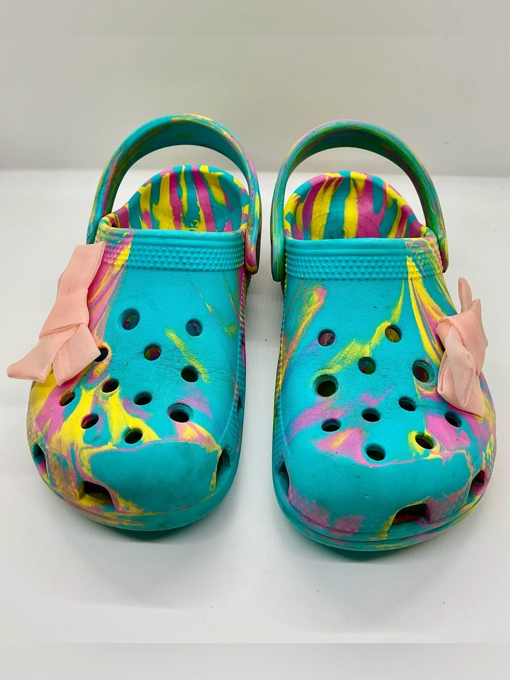 CROCS turquoise tie